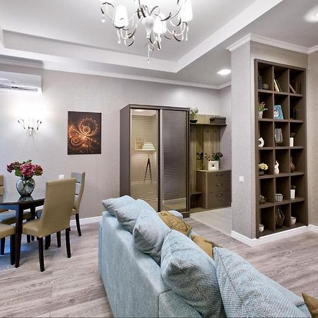 Jane Stone Apartments โอเดสซา ภายนอก รูปภาพ