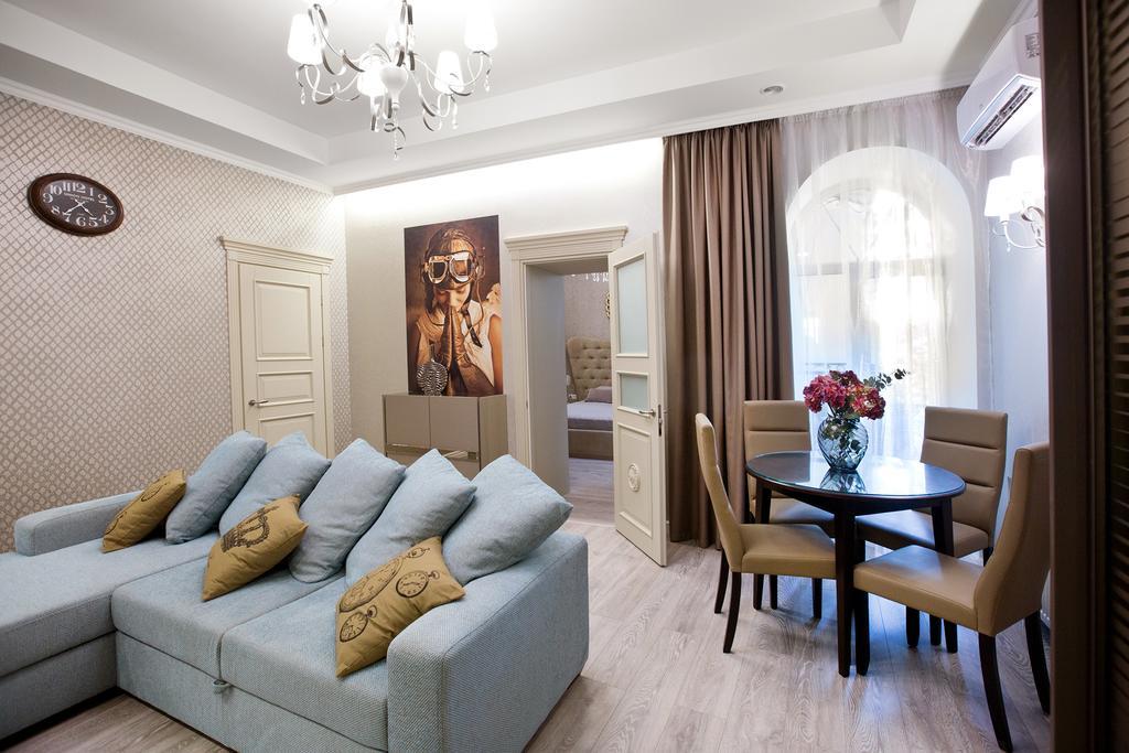 Jane Stone Apartments โอเดสซา ภายนอก รูปภาพ